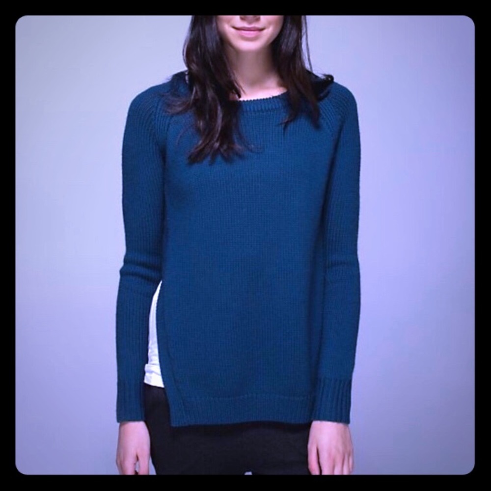 Lululemon turquoise sweater
